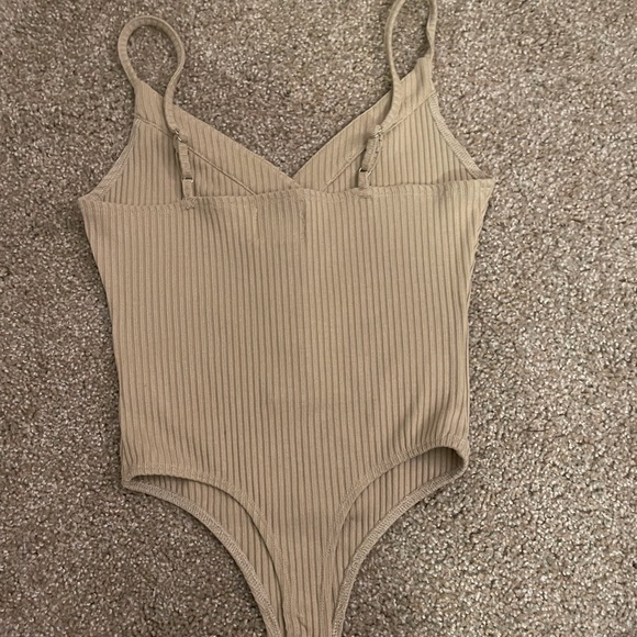 Princess Polly Tan Bodysuit - Picture 3 of 5